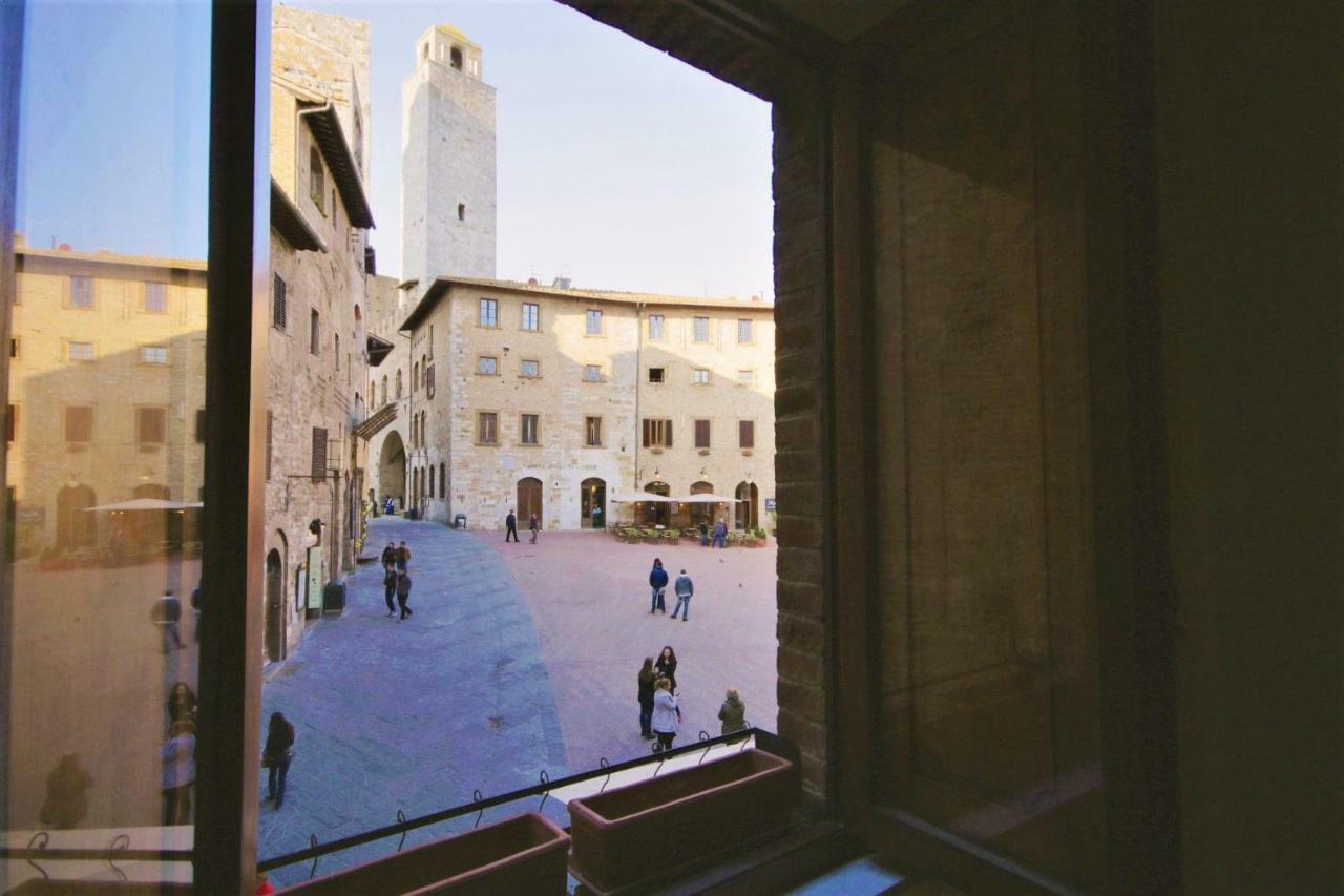 Medieval Palazzo Becci San Gimignano Buitenkant foto